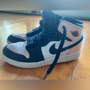 Nike Air Jordan’s big girl US sz 3, Navy/LtPink